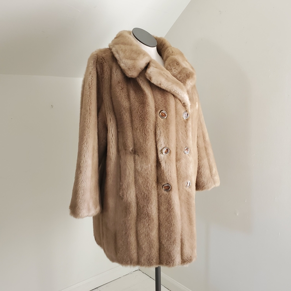 Vintage Tissavel Neutral Faux Fur Coat - Picture 4 of 11